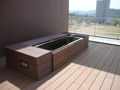 屋外リハビリスペース（足湯）